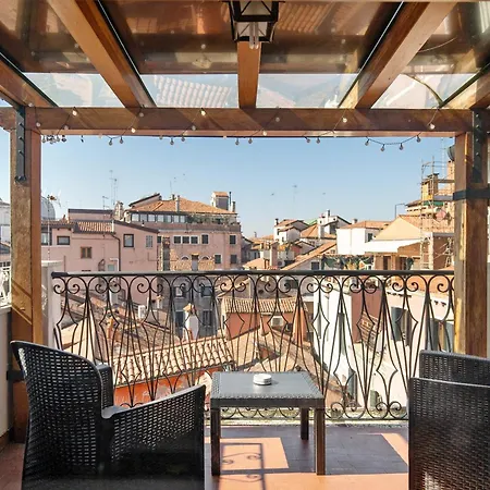 Residenza Tiziana Lägenhet *